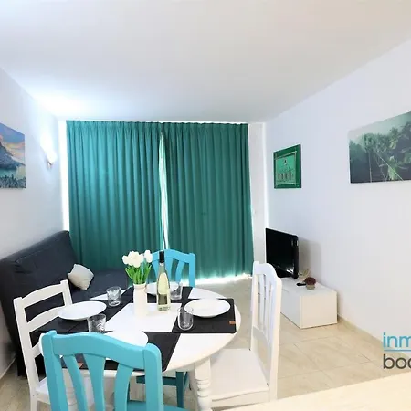 Inmobooking Vancouver ,climatizado Y Con Piscina * Salou